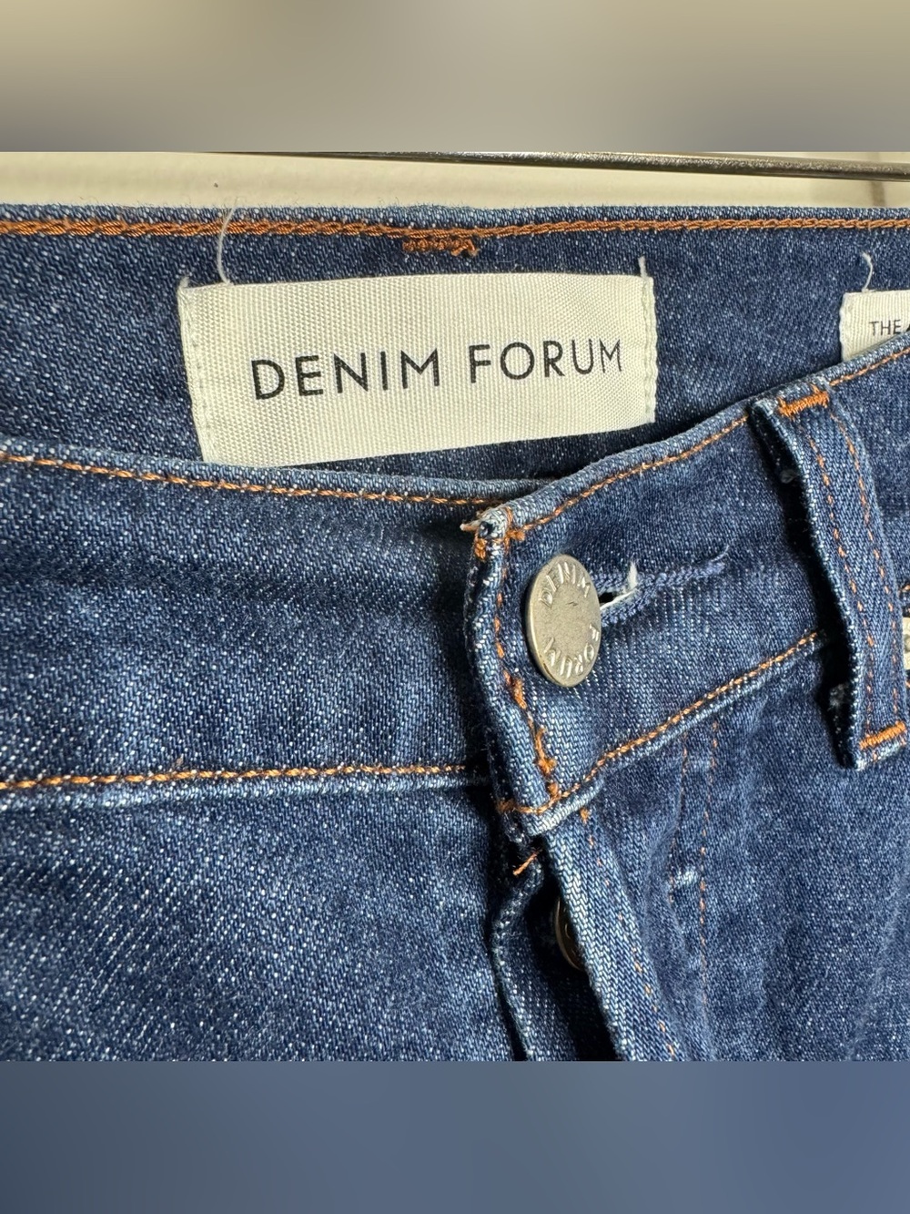 Aritzia Denim Forum Arlo High Rise Straight Button Fly Dark Wash Jeans 25 28L - Picture 3 of 10